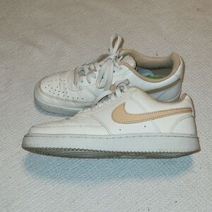 Nike Court Vision Next Nature low Sail white onix sneakers sz 8
